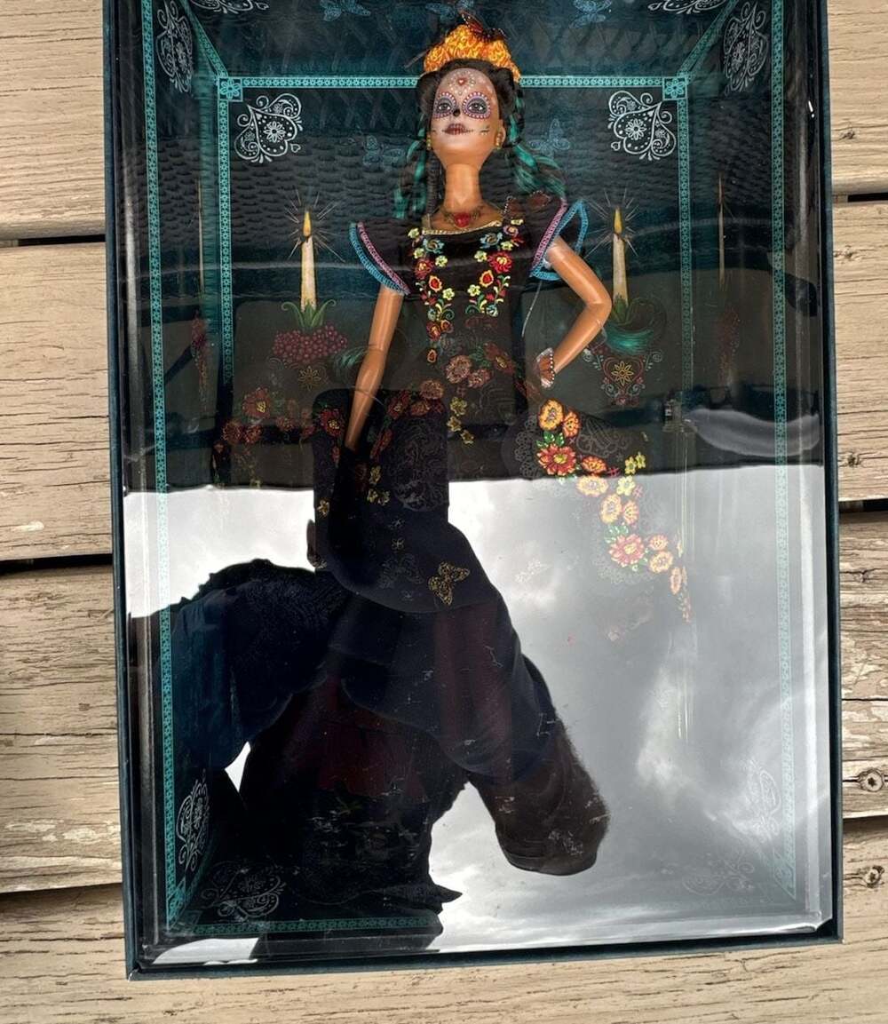 Barbie Signature Dia De Muertos Day of the Dead Collector Doll FXD52 - Picture 2 of 4